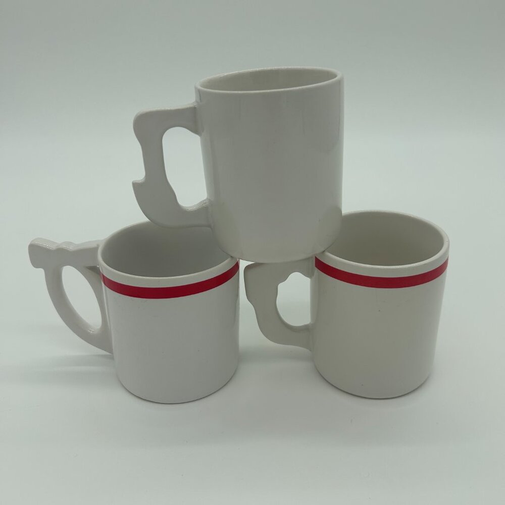 Lot Of 3 Vintage Kitschy Christmas‎ Mugs MCM Shaped Handle - Picture 6 of 9
